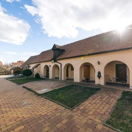 Dum Pratel Pavlova Hotel Kültér fotó